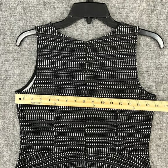 Banana Republic Dress Womens 6P Black Jacquard Fit Flare Sleeveless Form - Picture 7 of 7